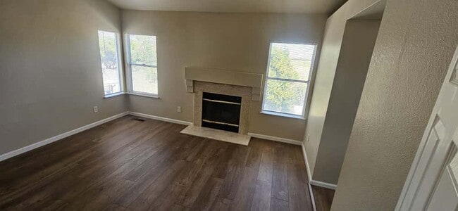 Building Photo - 270 Camelot Dr