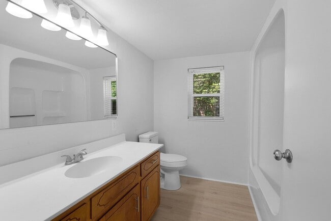 Building Photo - Single Family Ranch Brick Home For Rent!