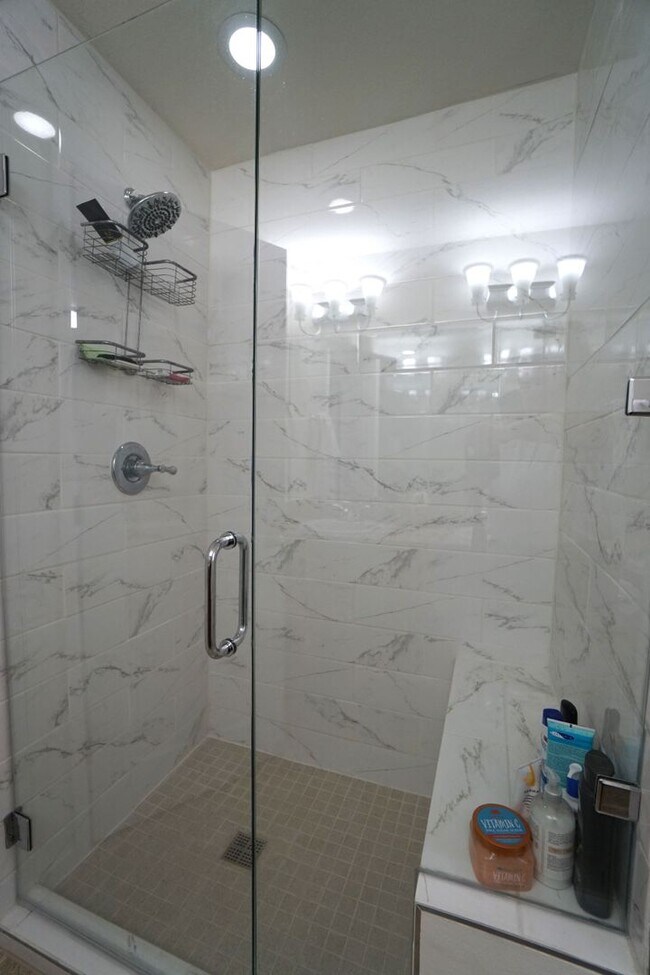 Building Photo - 9690 Beryl Dr