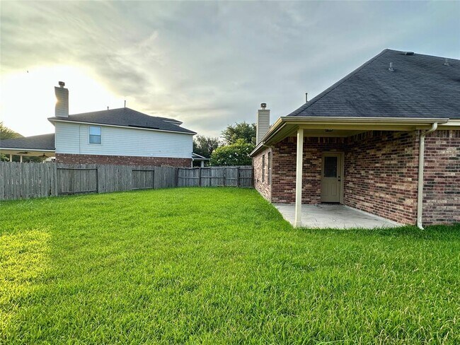 Building Photo - 2026 Bloommist Ct