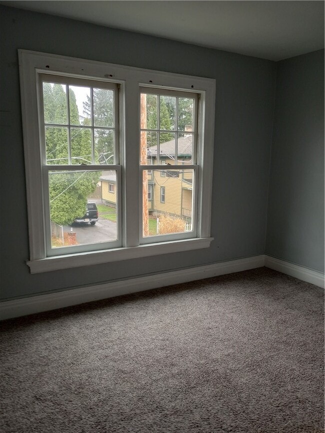 Building Photo - 364 W Gray St