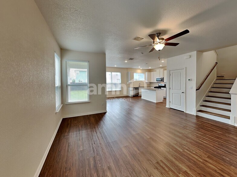 Building Photo - 2732 Geronimo Creek