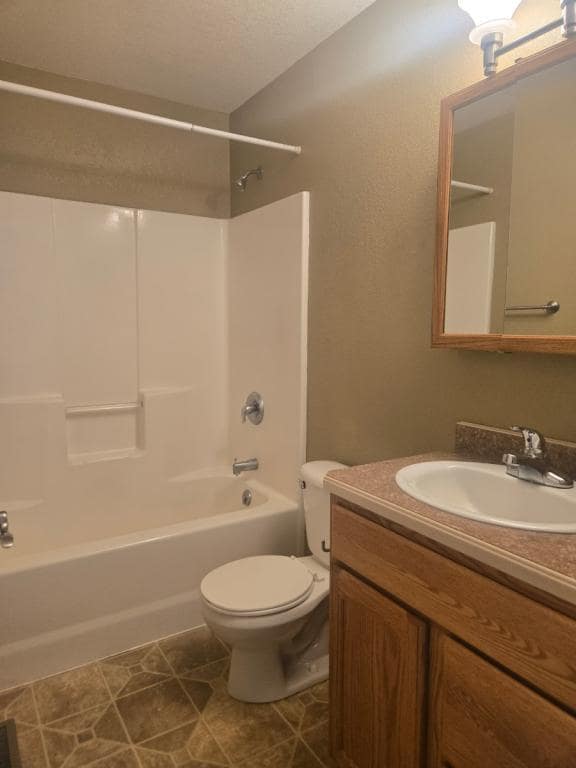 Building Photo - 2316 Lake Helena Dr