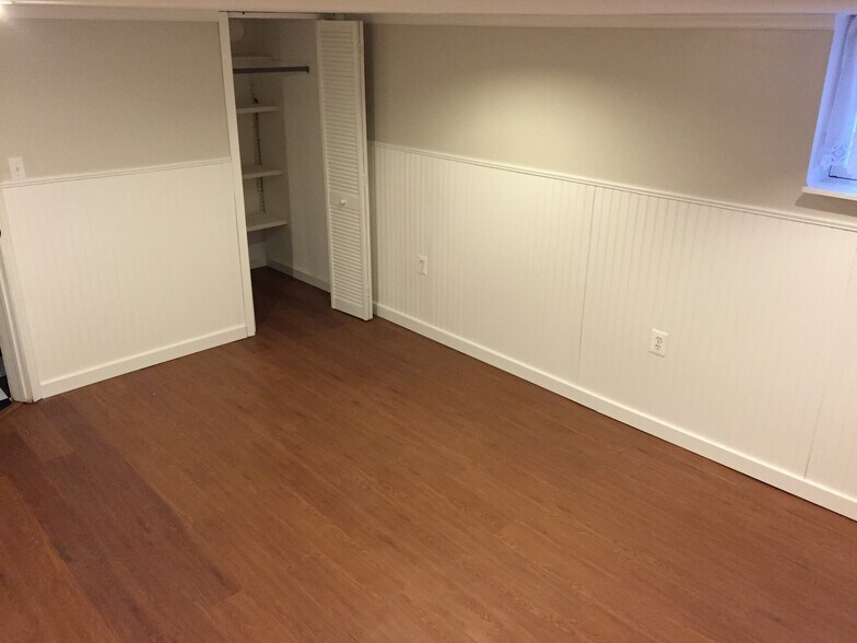 Building Photo - 1041 Taussig Place Northeast