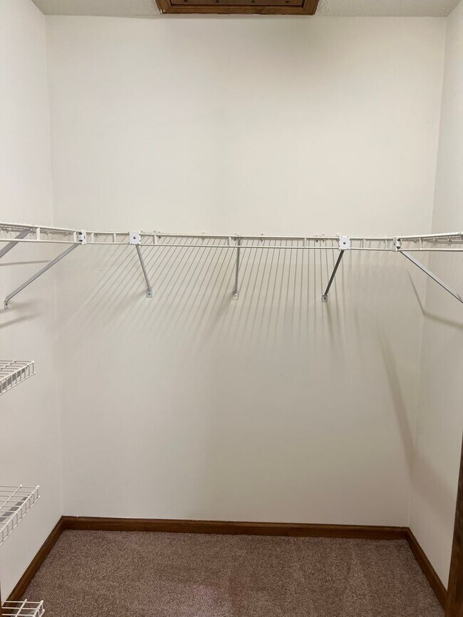 Building Photo - 120 Double Eagle Dr