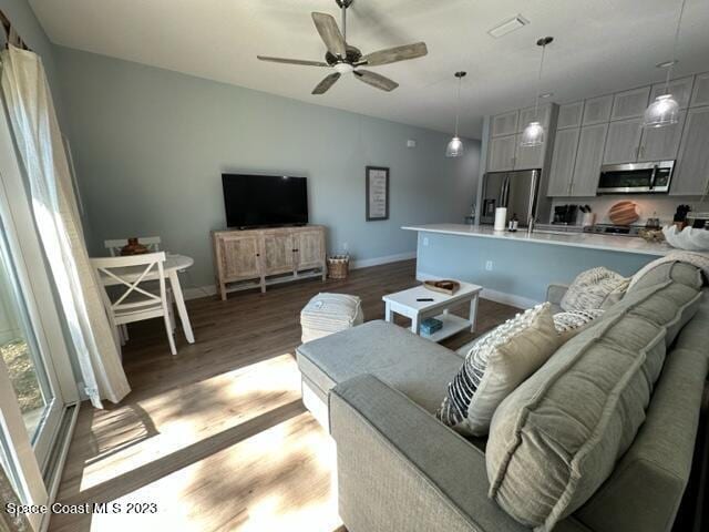 Building Photo - 833 Paddleboard Ct