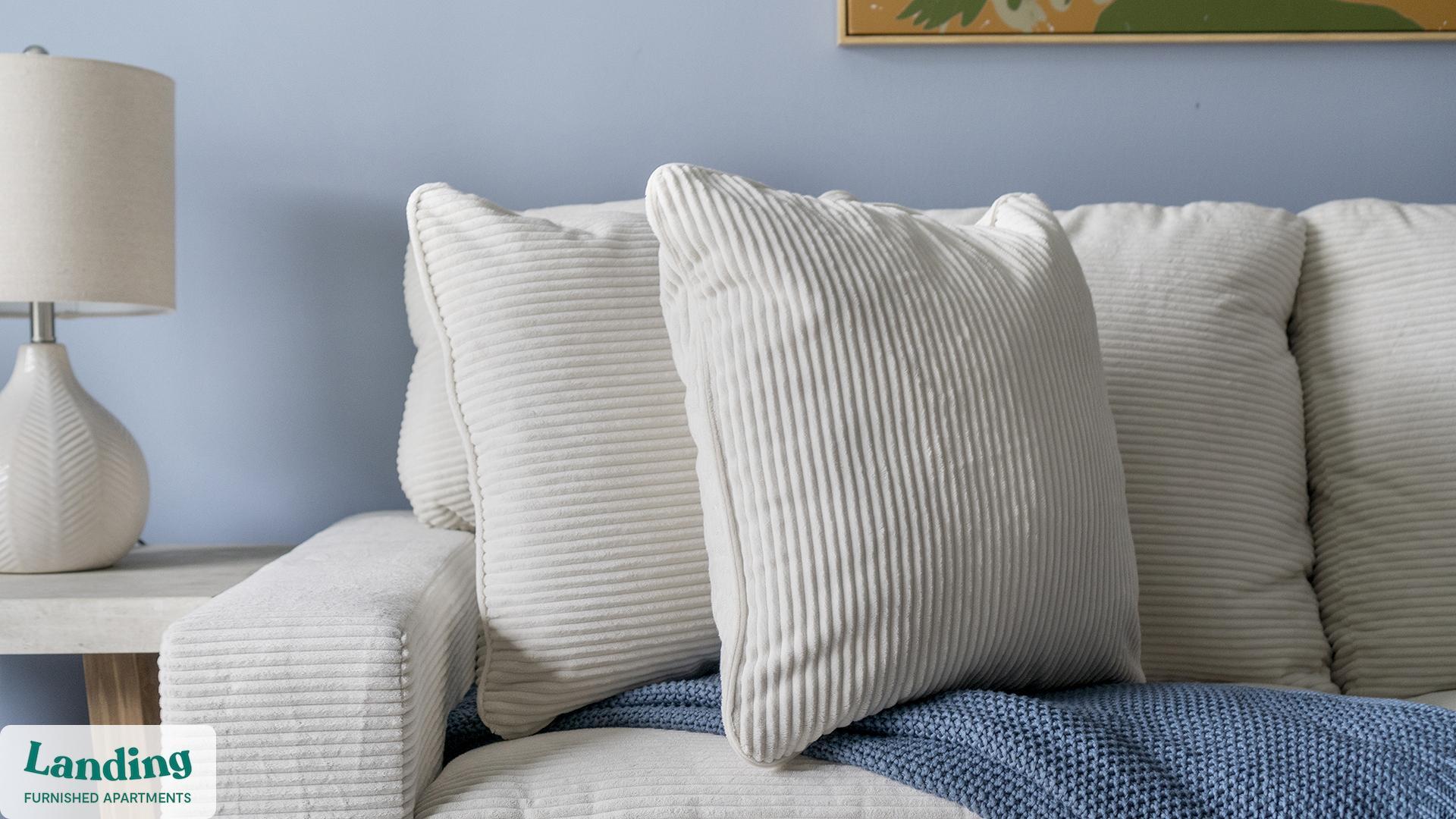 Building Photo - 900 E Six Forks Rd