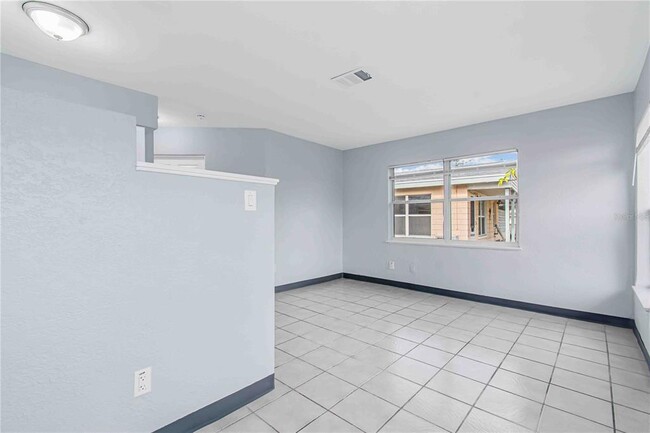 Building Photo - 140 112th Ave N