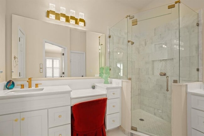 Building Photo - 38 White Magnolia Cir