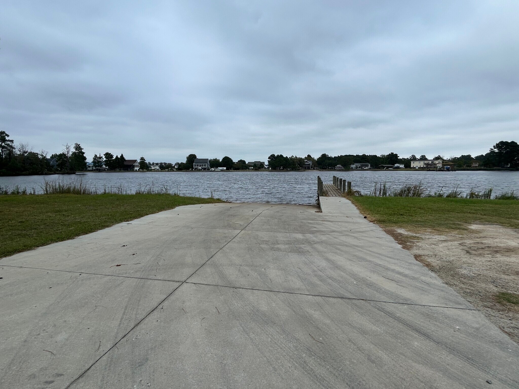 Neighborhood boat ramp - 54 Bay Lake Dr