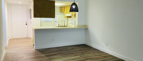 Building Photo - 1604 University Ln