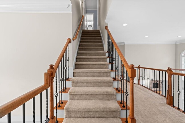 Building Photo - 1037 Windermere Crossing