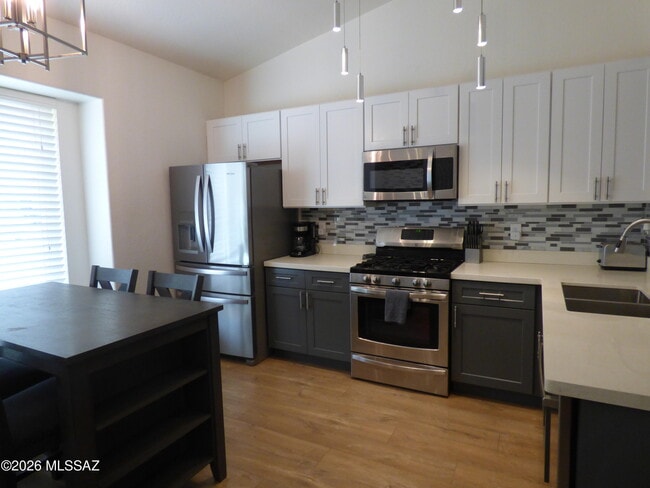 Building Photo - 7192 W Rivulet Dr