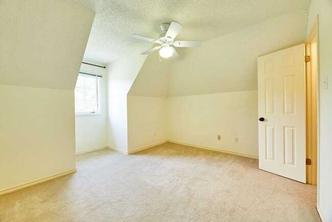 Building Photo - 10905 Galleria Cove