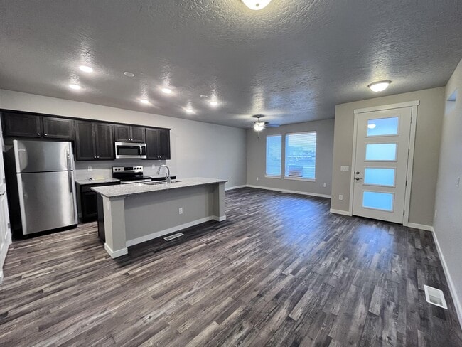 Building Photo - 4743 W Santa Fe Ln