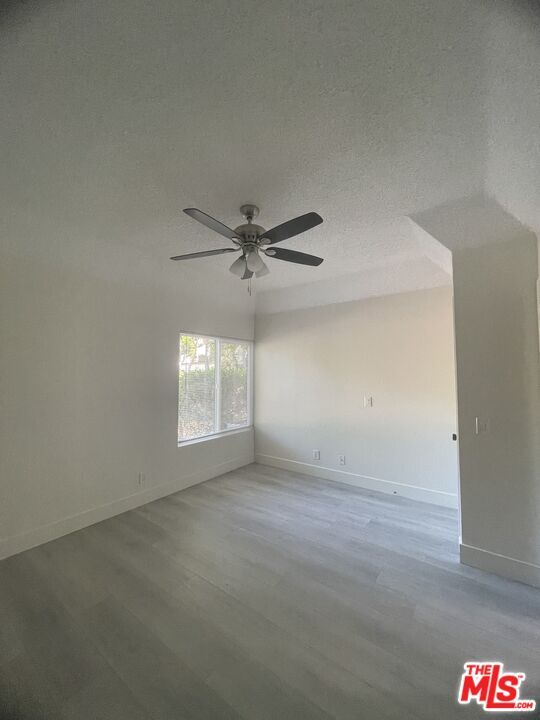 Building Photo - 22725 Lakeway Dr