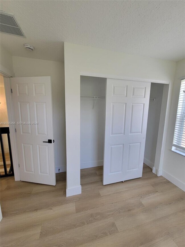 Building Photo - 9936 Woodworth Ct