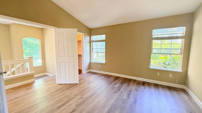 Building Photo - Bright and Airy 3BD/2.5BA Townhouse in Shadowhawk Community, Danville- Available NOW!