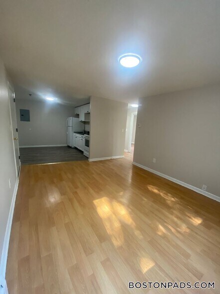 Building Photo - 140 Willard St