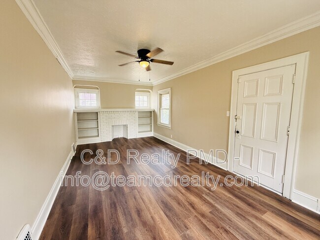 Building Photo - 16105 Walden Ave
