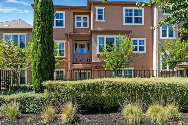 Building Photo - 3655 Branding Iron Pl