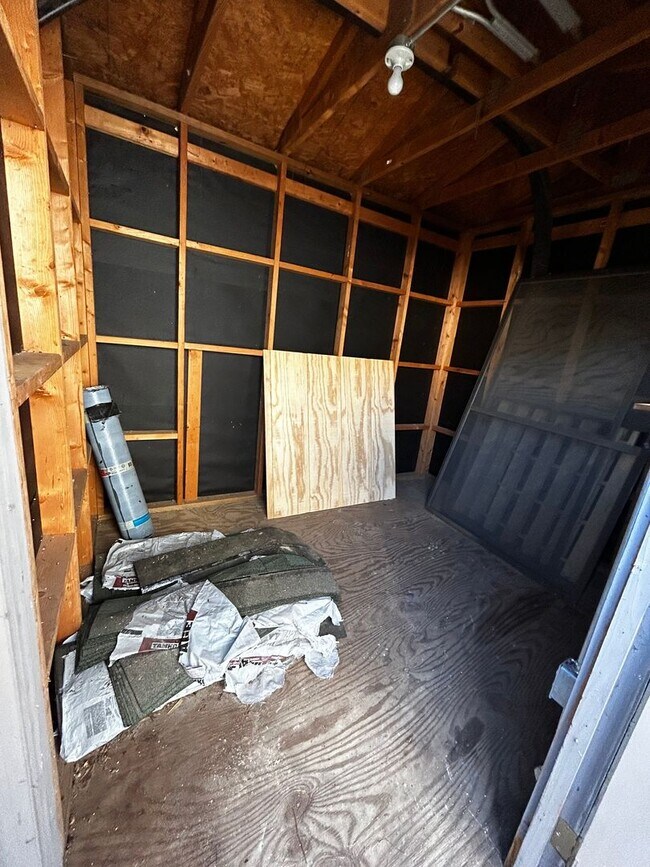 Building Photo - 1005 11th Ct