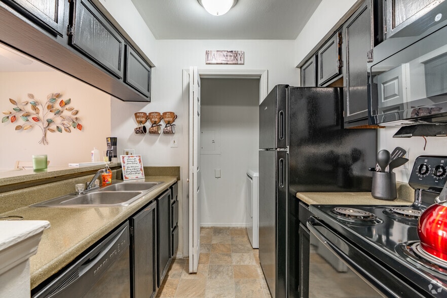 Primary Photo - Landings At Winchester