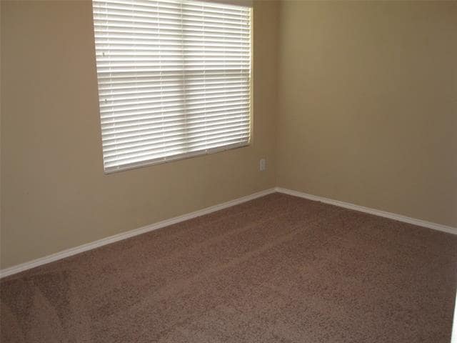 Building Photo - 609 Twin Knoll Dr