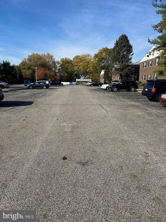 Building Photo - 4701 Pennell Rd