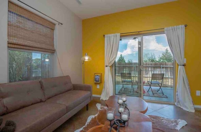 Building Photo - Adorable Two Bedroom House in Diamond Valley