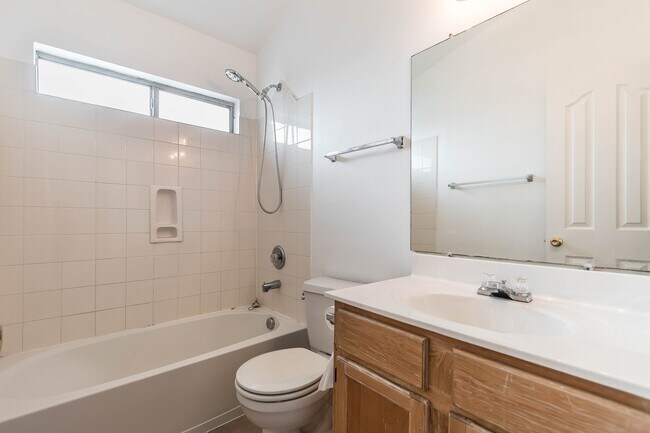 Building Photo - Fabulous home in East El Paso!!