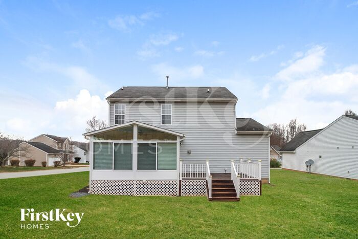 Building Photo - 275 Frontier Dr