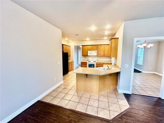 Building Photo - 2846 Eaglecrest Cir