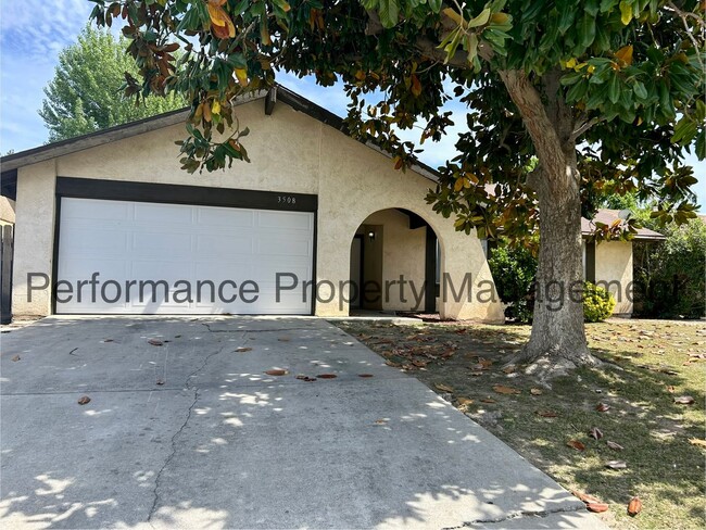 Primary Photo - Newly Remodeled 4 Bed/2 Bath SW Bakersfiel...