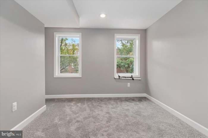 Building Photo - 1230 W Lombard St