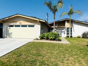 Building Photo - Charming single-story 3-bedroom, 2-bathroo...