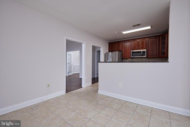 Building Photo - 300 King Farm Blvd