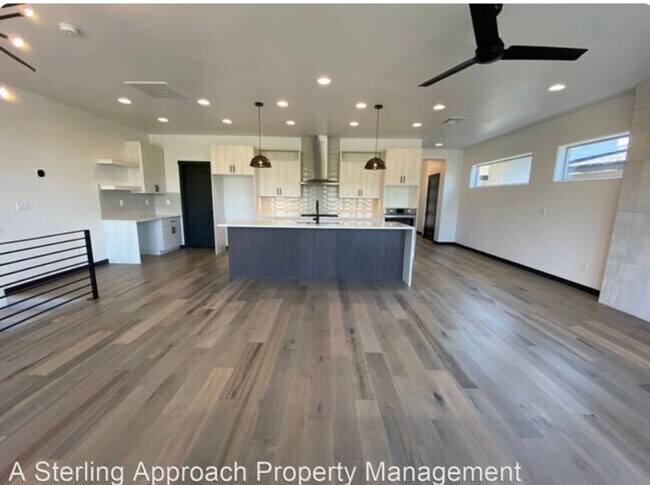 Building Photo - Close to Micron! Luxury Town Home With Two...