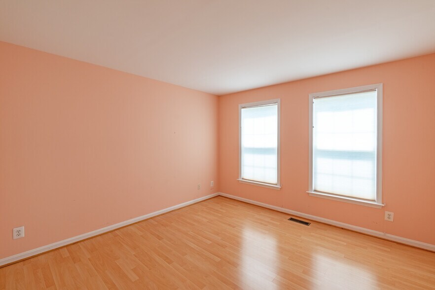 Building Photo - 47174 Chambliss Ct