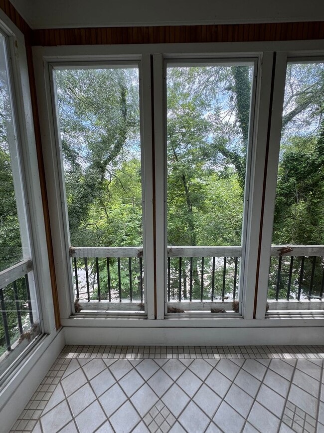 Building Photo - Executive Rental in Pear Alley Condominium...