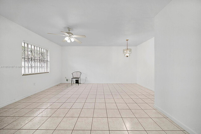 Building Photo - Northwest 36th Avenue, Miami Gardens, FL 33056 - 3 BR 1 BA single-family home