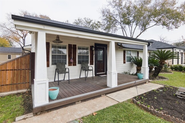 Building Photo - 1910 East Ave