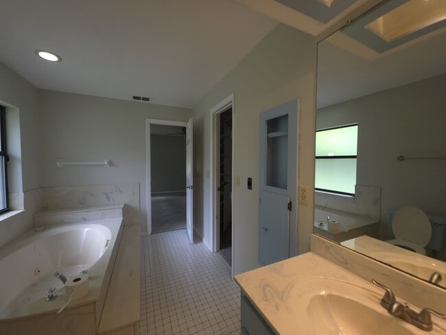 Building Photo - 5373 N Mock Orange Dr