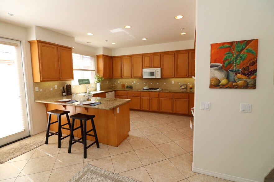 Kitchen - 4415 Ahoy Ln