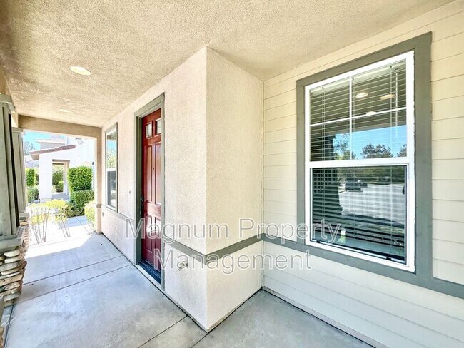 Building Photo - 28853 Sarasota Way