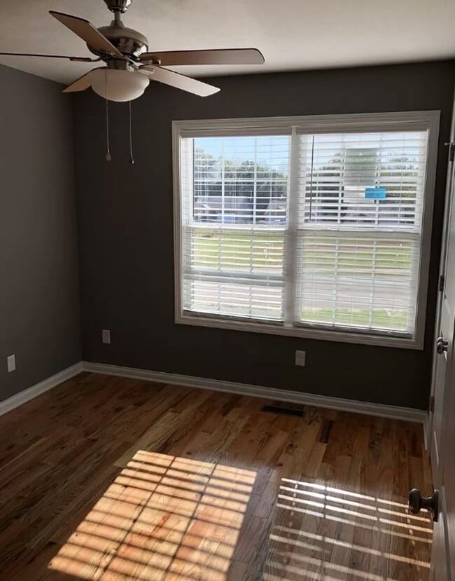 Building Photo - 133 Ashkirk Ln