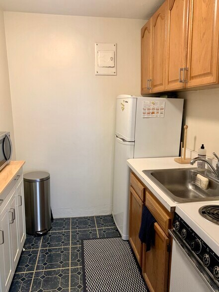 Building Photo - 217 Newbury St