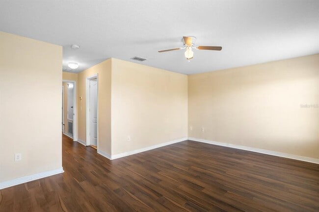 Building Photo - 2044 Hawks View Dr