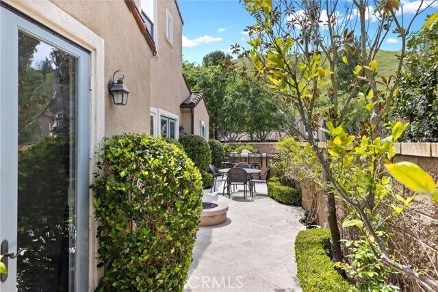 Building Photo - 61 Shade Tree