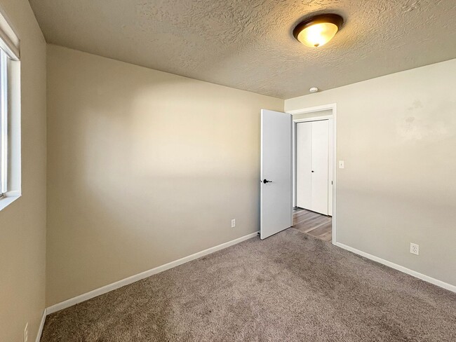 Building Photo - 3-Bedroom Boise Home with Outdoor Fireplace, Fenced Yard & LVP Flooring Near Downtown | $500 Off ...